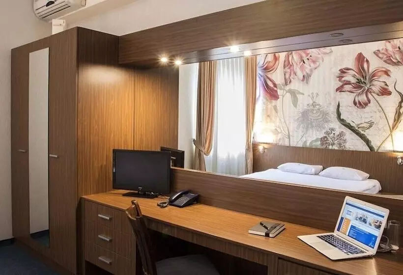 ホテル Diter Family