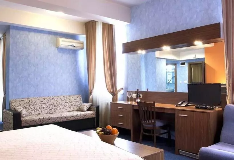 ホテル Diter Family