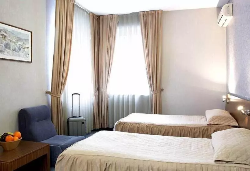 ホテル Diter Family