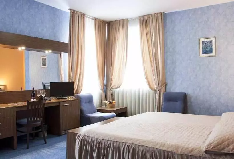 ホテル Diter Family