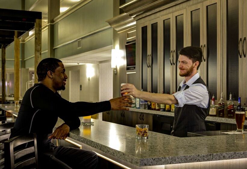 فندق Embassy Suites Williamsburg