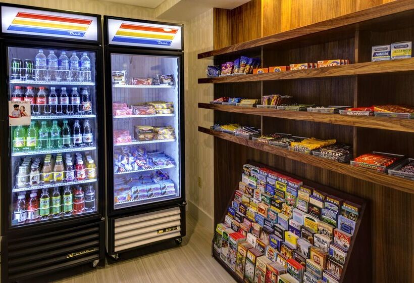 فندق Embassy Suites Williamsburg