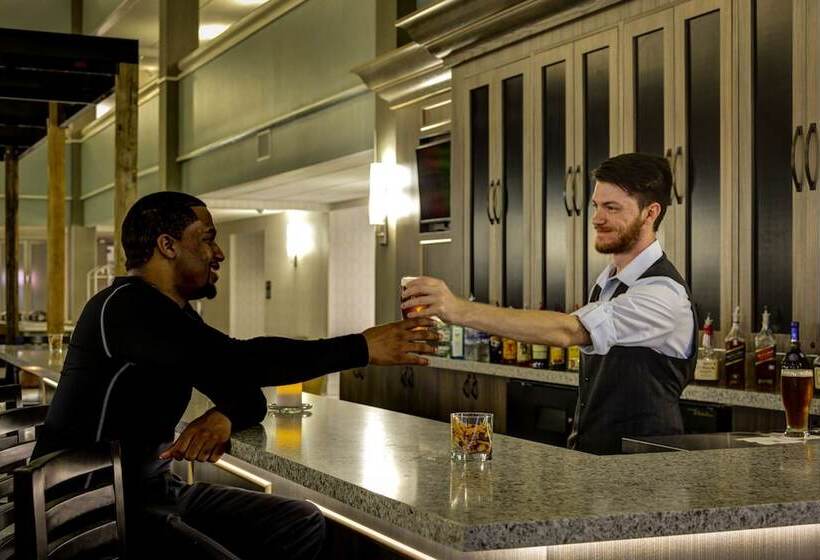 فندق Embassy Suites Williamsburg