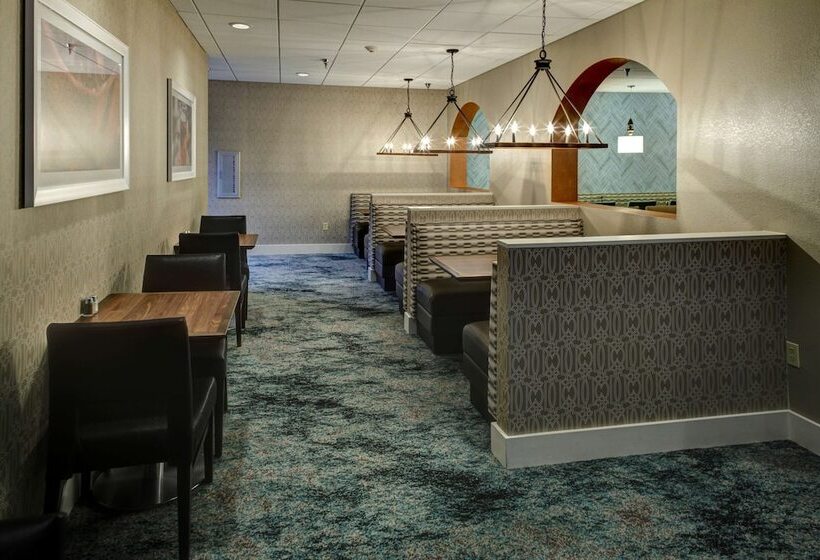 فندق Embassy Suites Williamsburg