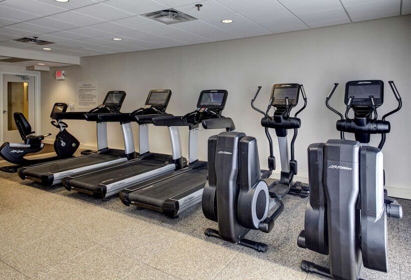 فندق Embassy Suites Williamsburg