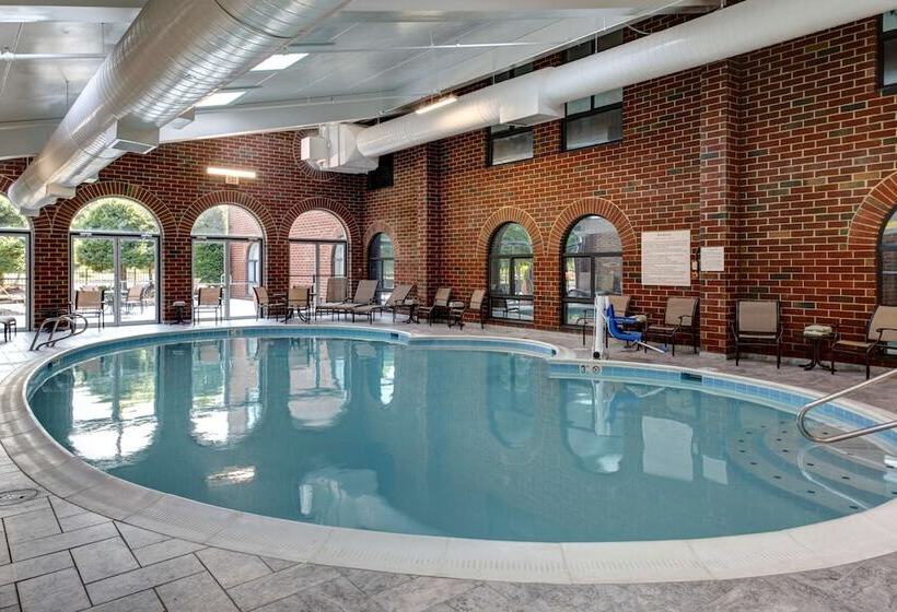 فندق Embassy Suites Williamsburg