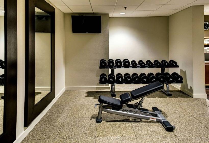 فندق Embassy Suites Williamsburg