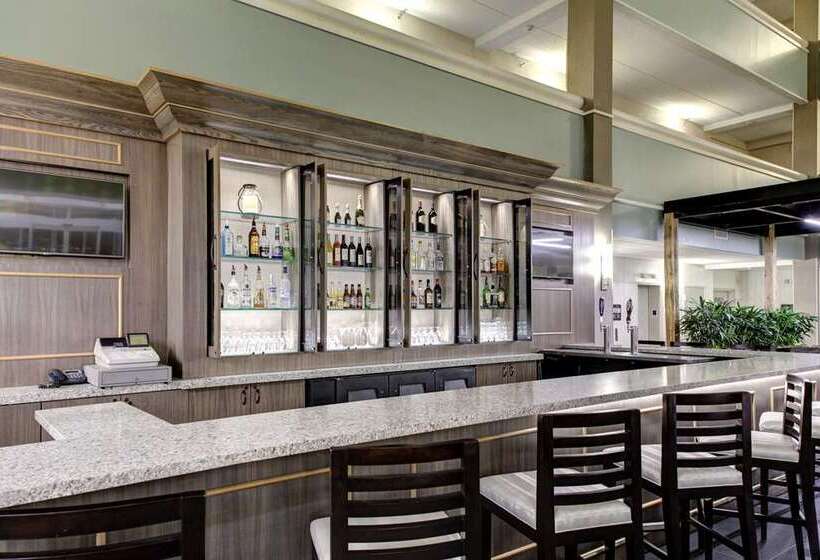 فندق Embassy Suites Williamsburg