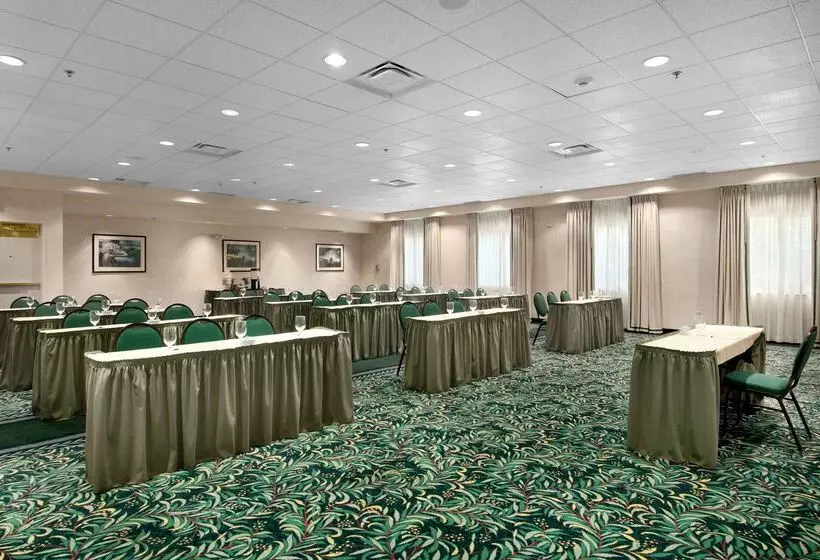 Отель Hilton Garden Inn Palm Springs Rancho Mirage