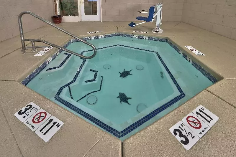 ホテル Holiday Inn & Suites Albuquerque Airport, An Ihg