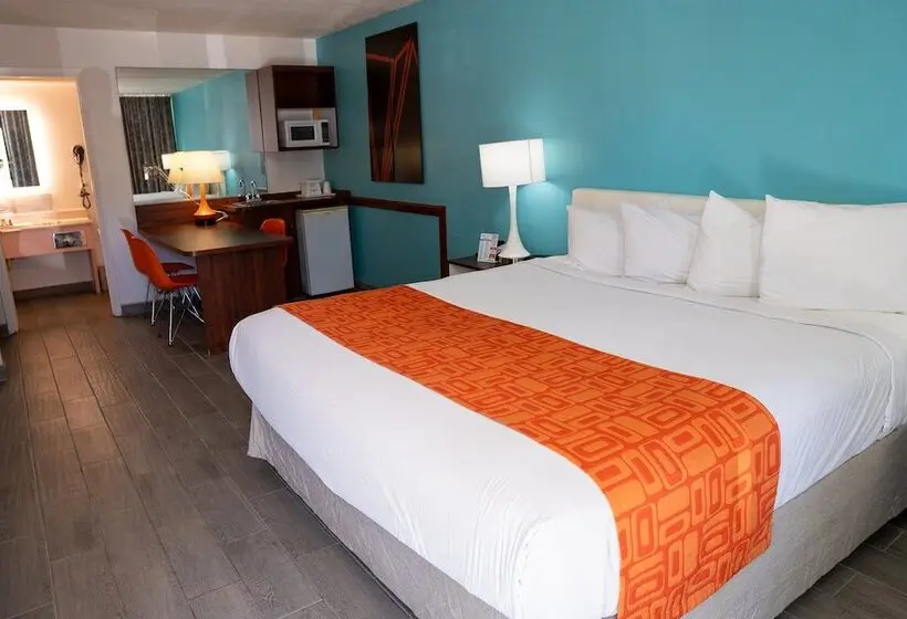 Отель Howard Johnson By Wyndham Clearwater Dunedin