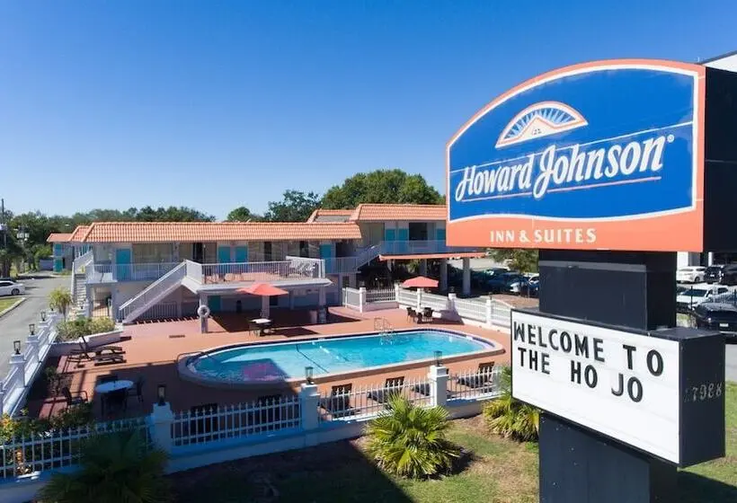 Отель Howard Johnson By Wyndham Clearwater Dunedin