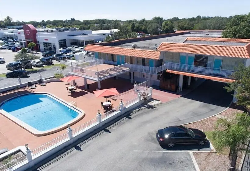 Отель Howard Johnson By Wyndham Clearwater Dunedin