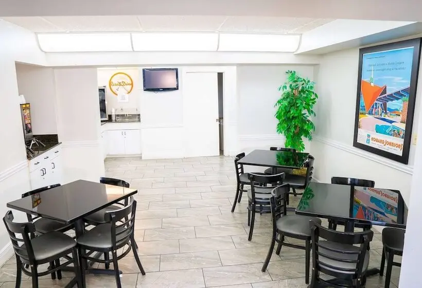 Отель Howard Johnson By Wyndham Clearwater Dunedin