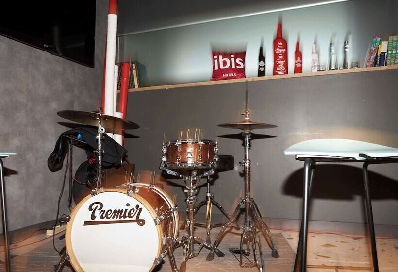 هتل Ibis Madrid Aeropuerto Barajas