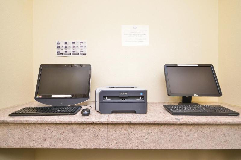 فندق Red Carpet Inn Newark Irvington Nj