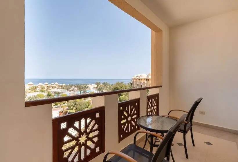 هتل SRNTY Sea Reef - Ex Serenity Alpha Beach