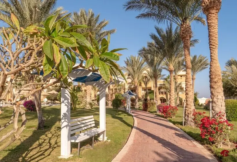 هتل SRNTY Sea Reef - Ex Serenity Alpha Beach