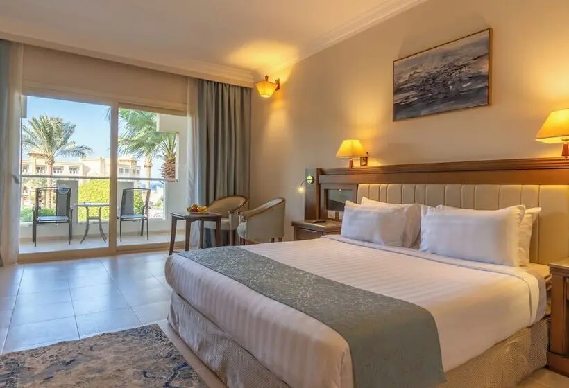هتل SRNTY Sea Reef - Ex Serenity Alpha Beach