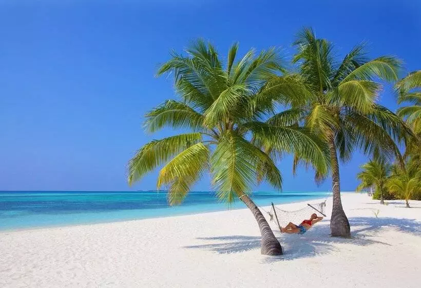 Kuredu Island Resort & Spa