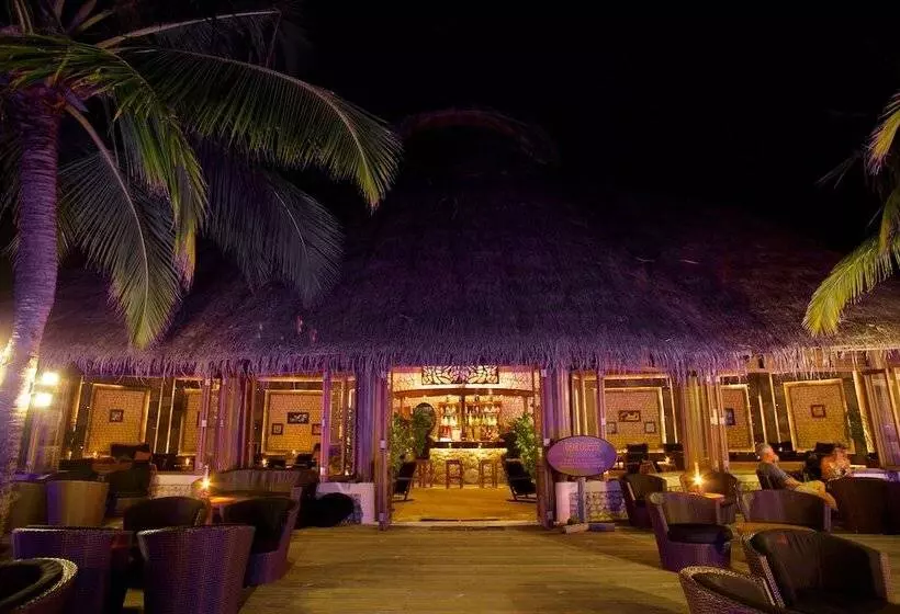 Kuredu Island Resort & Spa