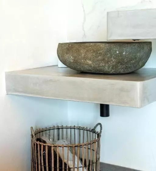 Nisaki Hotel & Elite Suites