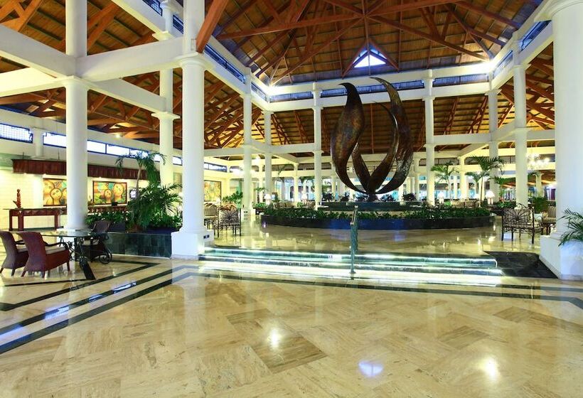 استراحتگاه Bahia Principe Grand Punta Cana - All Inclusive