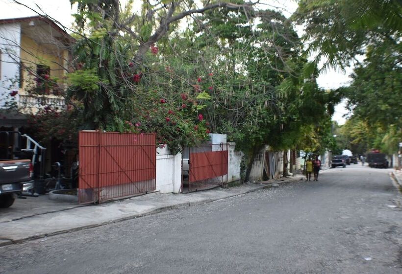 هتل Backpackers Haiti