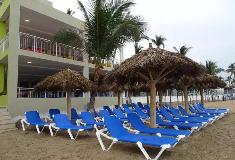 ホテル Decameron Isla Coral Guayabitos, Ramada All Inclusive Resort