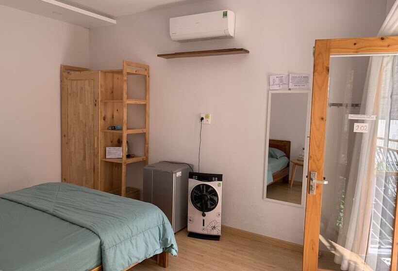 هتل Yellow House Boutique