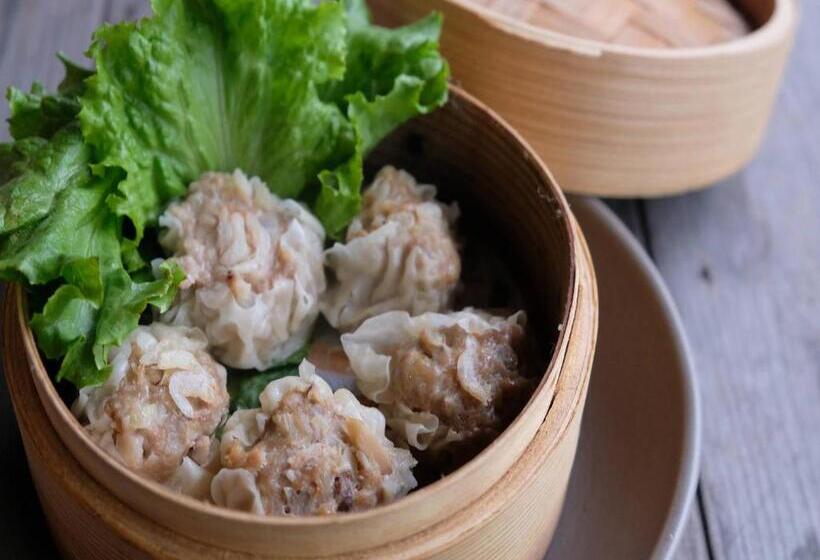 Hostel & Tatami Bar Uchikobare  内子晴れ