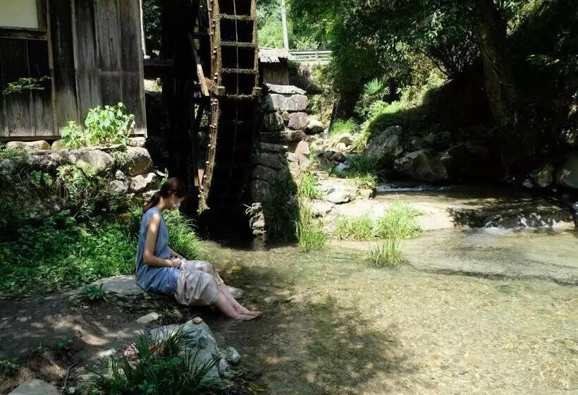 Hostel & Tatami Bar Uchikobare  内子晴れ