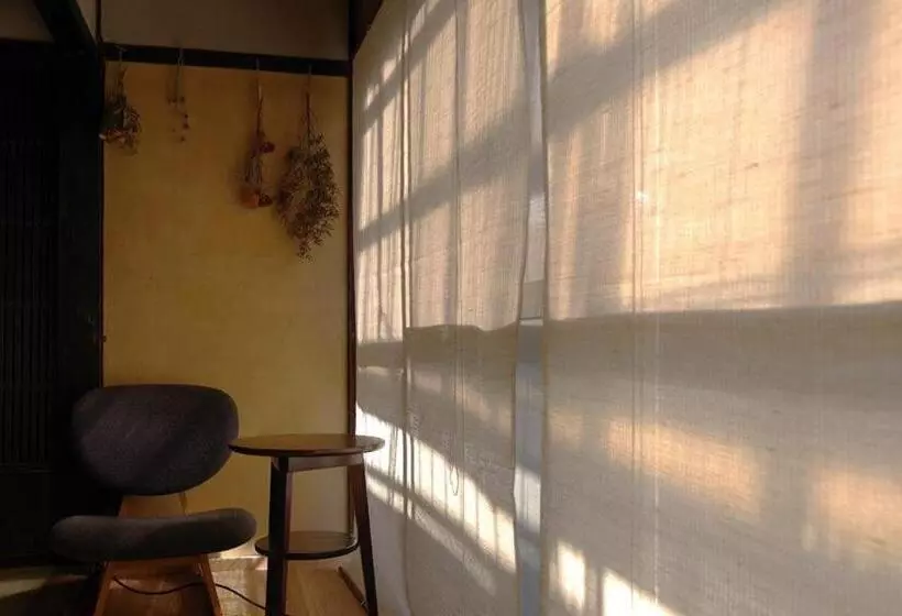 Hostel & Tatami Bar Uchikobare  内子晴れ