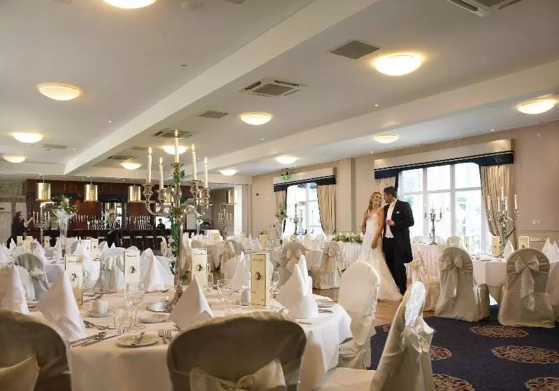 בית מלון כפרי Breaffy Woods