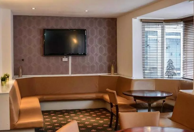 ホテル Himley Country