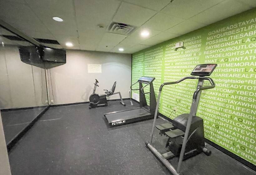 호텔 La Quinta Inn & Suites By Wyndham Jackson North