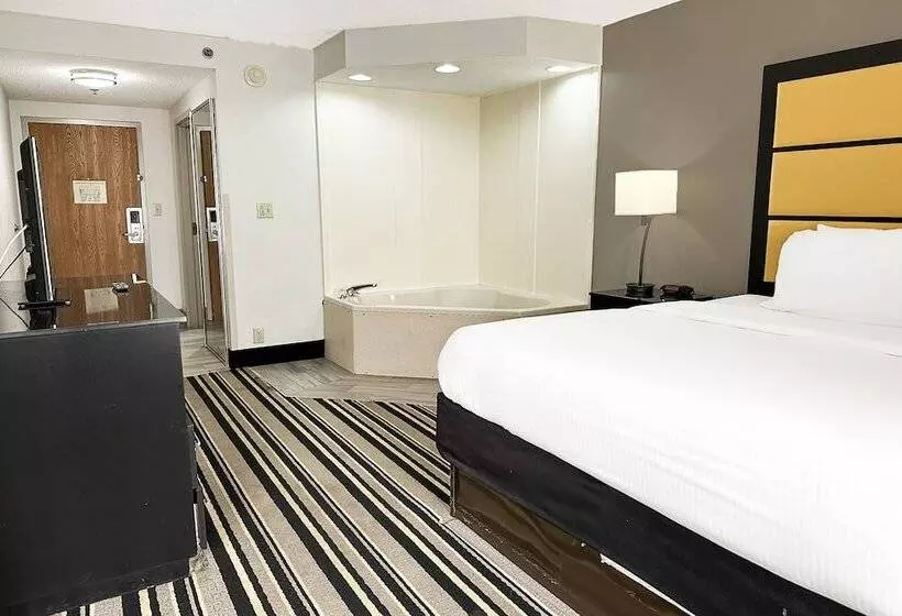 هتل La Quinta Inn & Suites By Wyndham Jackson North