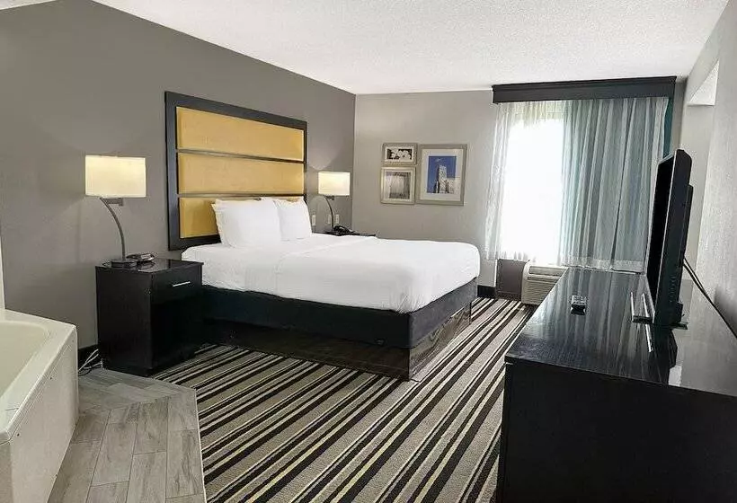 هتل La Quinta Inn & Suites By Wyndham Jackson North