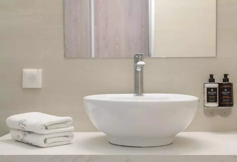 Melrose Rethymno By Mage Hotels