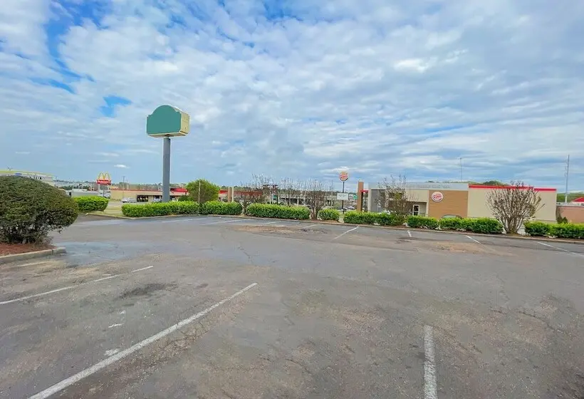 ホテル OYO Townhouse Jackson Ridgeland