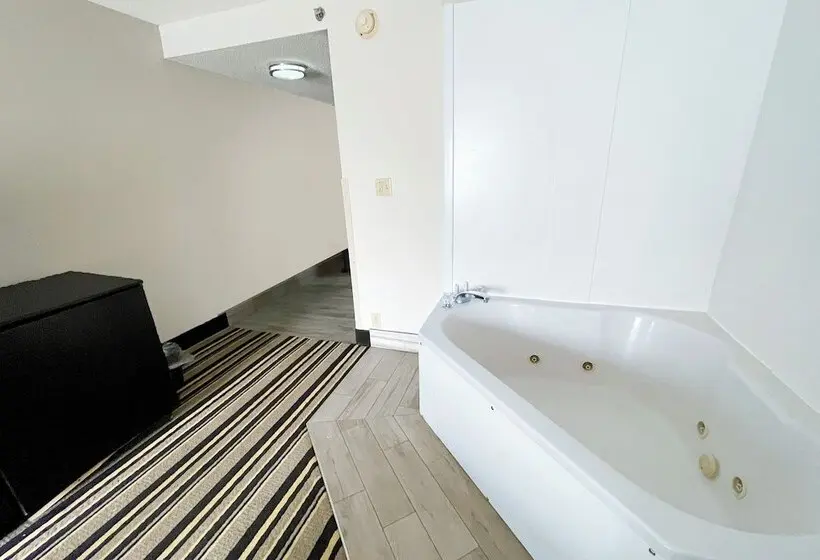 ホテル OYO Townhouse Jackson Ridgeland