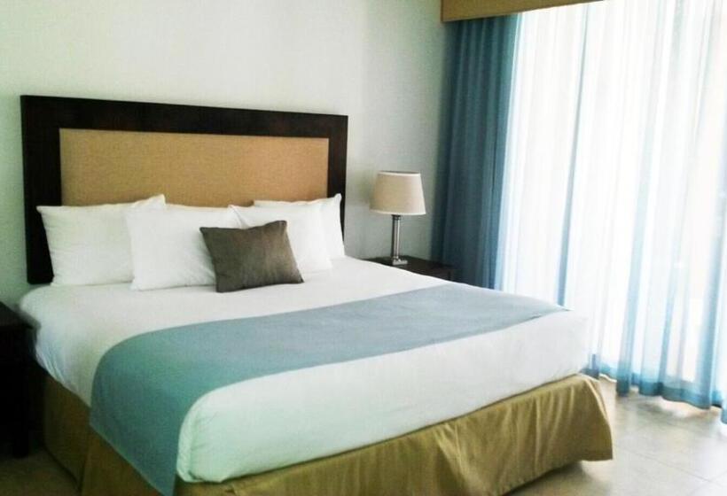 هتل Park Royal Homestay Club Cala Puerto Rico