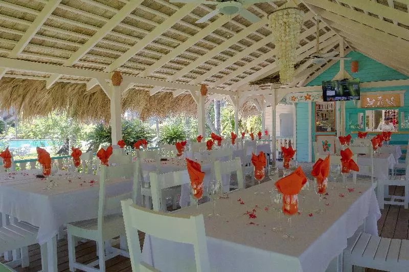 هتل Playa Colibri