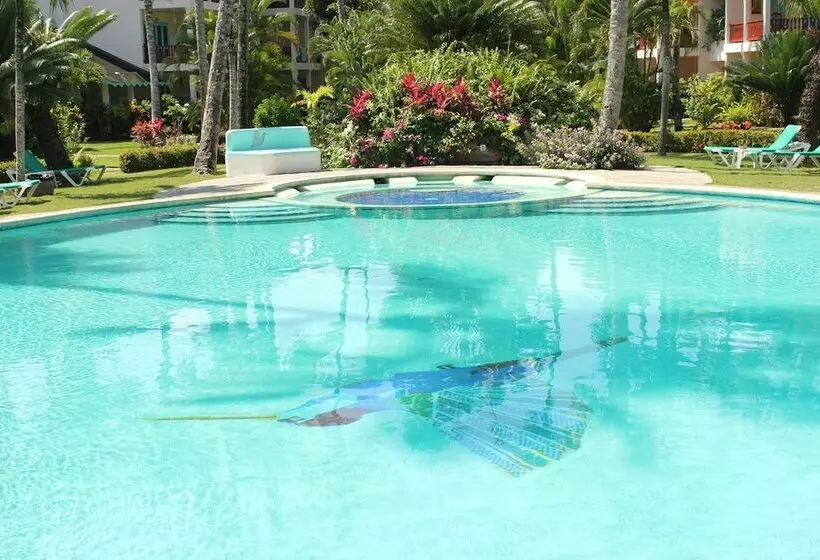 هتل Playa Colibri