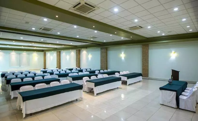 هتل Plaza Poblana