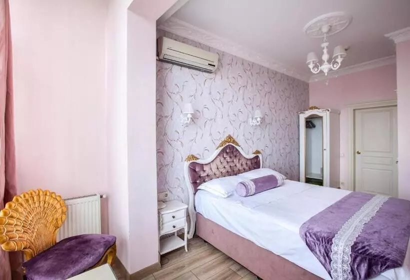 Romantic Hotel Istanbul