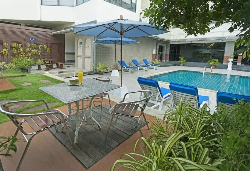 هتل Summit Pavilion