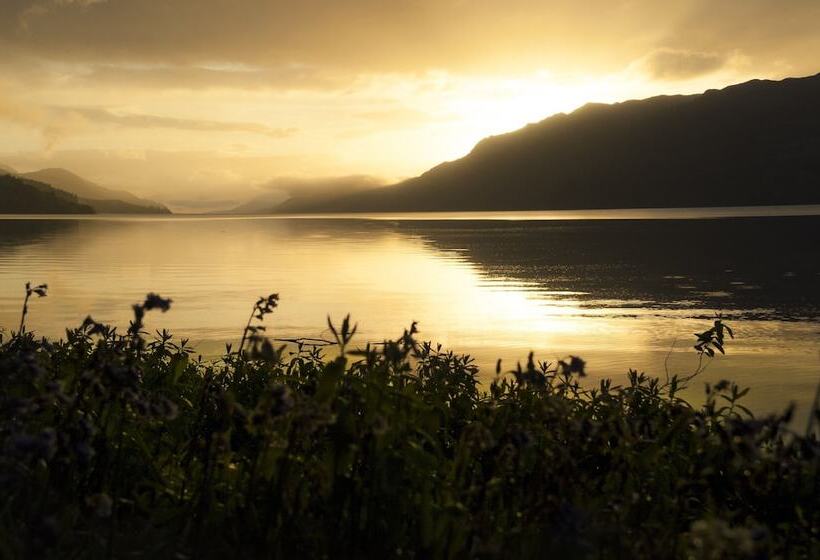 בית מלון כפרי The Lovat, Loch Ness