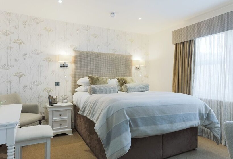 בית מלון כפרי The Lovat, Loch Ness