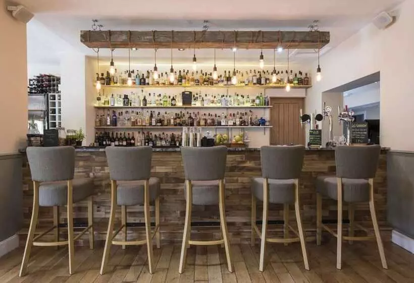 בית מלון כפרי The Lovat, Loch Ness